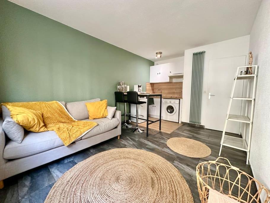 Apartment Carre Or Paradis